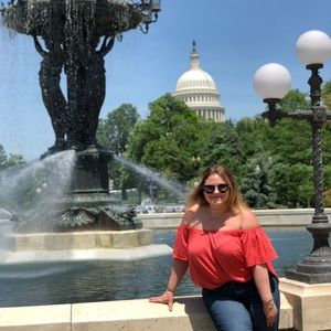 Meet your Posher, Jessica